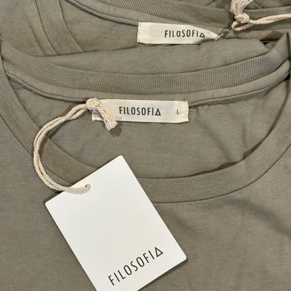 NWT Filosofia 30's Classic Cotton Tee in Olive - Picture 4 of 6